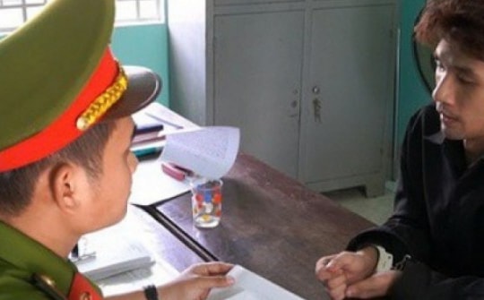 Dùng video nhạy cảm 'tống tiền' người yêu cũ