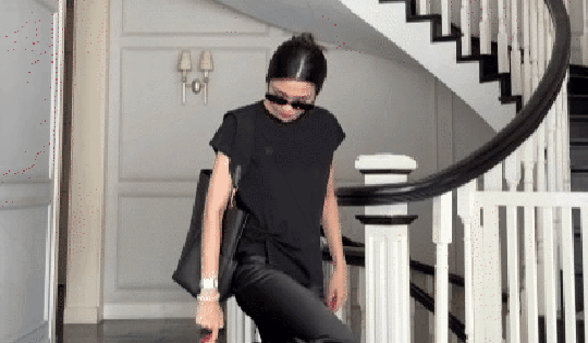 Hà Tăng, Jennie, Lisa cùng miệt mài diện 1 kiểu giày, nhìn đơn giản mà diện đồ gì cũng hợp