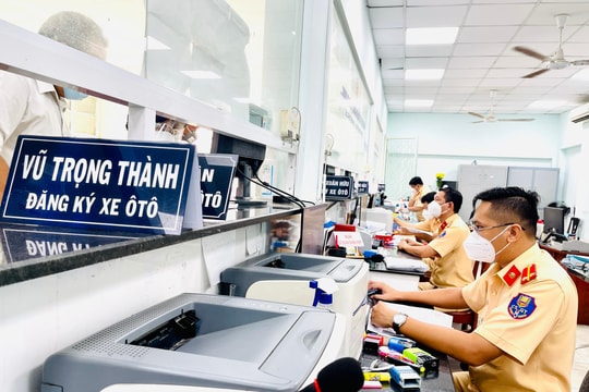 Sang tên xe ô tô cũ hết bao nhiêu tiền?