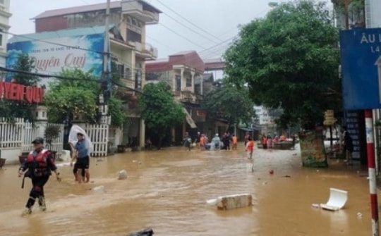 Tìm thấy thi thể tình nguyện viên bị lật thuyền khi cứu trợ tại Yên Bái