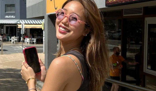 Công chúa tóc mây đời thực của Kpop: Sở hữu làn da glowy đặc biệt