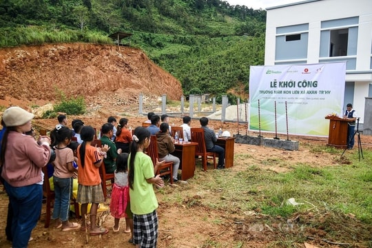 Tập đoàn Vingroup đưa 250 tỷ đồng hỗ trợ đến người dân bị thiệt hại do bão lũ như thế nào?