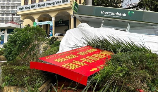 Vietcombank có gần 6.000 khách hàng bị ảnh hưởng bởi bão lũ, dư nợ khoảng 71.000 tỷ đồng