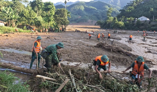 Nhiều ngân hàng thông báo giảm lãi suất vay với khách hàng vùng bão, lũ