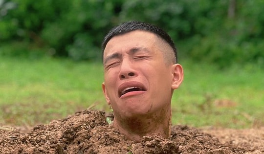 Diễn viên Tuấn Anh kể hậu trường cảnh phim bị chôn sống