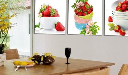 Đặt loại tranh này trong phòng bếp sẽ giúp cân bằng sinh khí, thu hút tài lộc