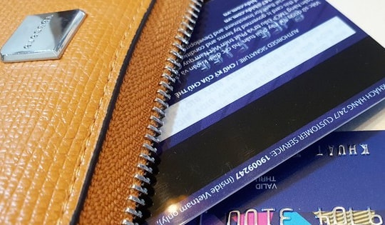 Ngân hàng nói gì về việc đồng loạt ngừng giao dịch thẻ từ?