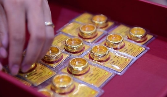 Giá vàng hôm nay 15/9/2024 và dự báo giá vàng