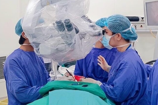 Đi khám vì đau miệng, bất ngờ phát hiện bị ung thư lưỡi