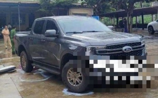 Phụ huynh chạy xe vào trường tông tử vong 1 học sinh