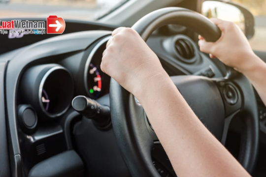 Dự kiến 7 nhóm người không được lái xe ô tô từ tháng 01/2025