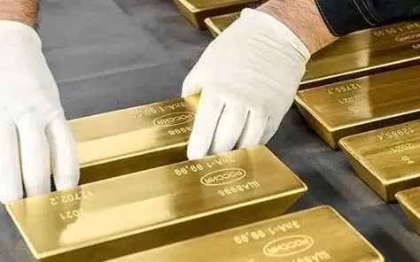 Ngóng tin từ Fed, giá vàng tiếp tục tăng cao