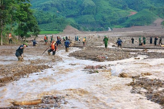 Đề nghị miễn, giảm học phí cho sinh viên bị thiệt hại do bão số 3