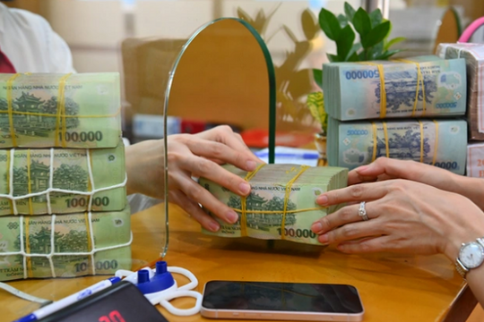 Khoản lãi tiền gửi ngân hàng có kỳ hạn của công ty có chịu thuế GTGT không?