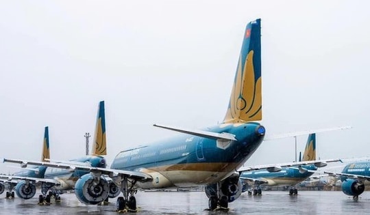 Đóng cửa sân bay Đồng Hới tránh bão số 4