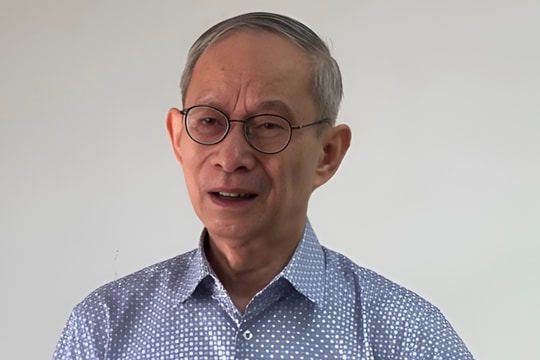 Cuộc gọi của thầy hiệu trưởng với học sinh mồ côi ở làng Nủ