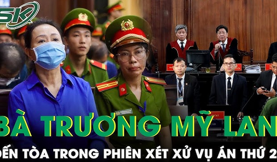 Bị cáo Trương Mỹ Lan mặc sơ mi xanh, thần sắc tỉnh táo hầu tòa trong phiên xét xử vụ án thứ 2