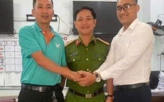 Tài xế taxi trả lại gần 700 triệu đồng cho người chuyển nhầm