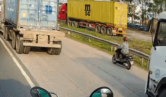 Đi vào làn xe thô sơ, xe bồn gây tai nạn khiến một người tử vong