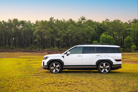 Lột xác hoàn toàn, Hyundai Santa Fe 2025 vẫn phải nhận đánh giá trái chiều