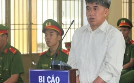 Xét xử thuyền trưởng vụ lật tàu du lịch 17 người chết ở biển Cửa Đại