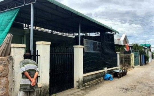 Nam sinh lớp 8 bị truy sát tử vong khi ngồi trước sân nhà