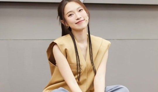 Phong cách thời trang giúp 'em gái truyền lửa' Khánh Vy thăng hạng nhan sắc