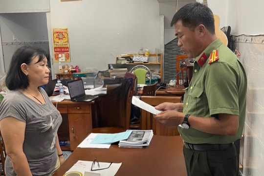 Khởi tố, bắt giam, khám xét khẩn cấp đối tượng hoạt động nhằm lật đổ chính quyền nhân dân