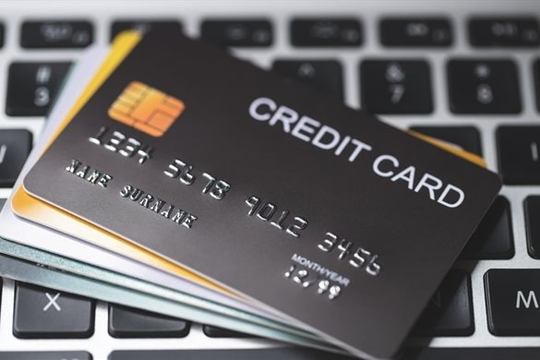 Những thẻ tín dụng hoàn tiền nhiều nhất khi mua sắm online