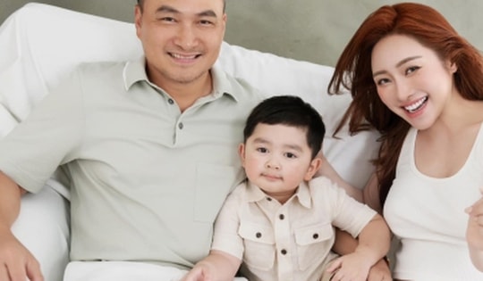 Bà xã Chi Bảo sinh con gái