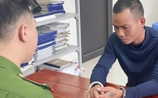 Không đội mũ bảo hiểm, vi phạm nồng độ cồn còn chống đối CSGT