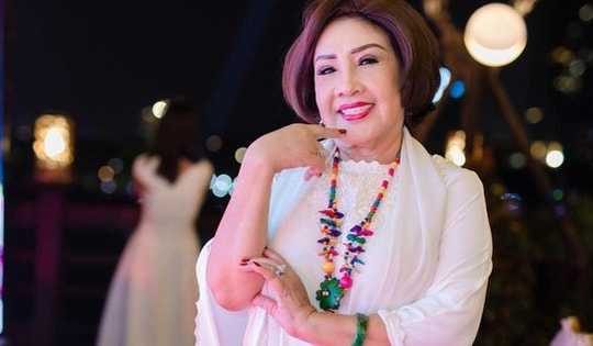 Nữ NSND U80: Vừa nhận giải thưởng lớn liền đi cứu trợ bà con vùng lũ, biết lý do ai cũng ngưỡng mộ