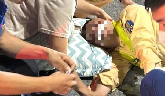 Nam sinh lớp 12 Hải Dương tông xe máy vào Thiếu tá CSGT sau khi thông 'chốt' bất thành