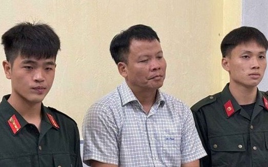 Vì sao Tổng Biên tập Tạp chí Môi trường và Đô thị Việt Nam bị giữ người và khám xét khẩn cấp?