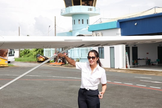 Nữ doanh nhân đầu tiên sở hữu bằng lái máy bay tư nhân