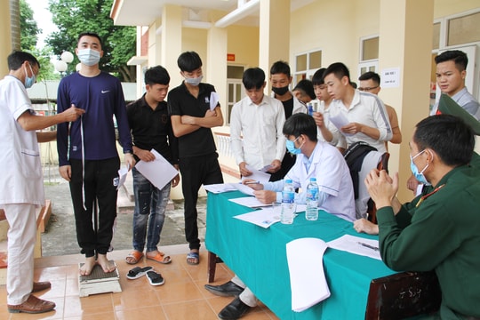Bị bệnh trĩ có phải đi nghĩa vụ quân sự năm 2025?