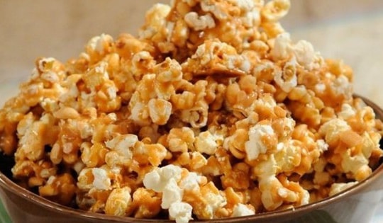 Cách làm bắp rang bơ - bỏng ngô bằng nồi chiên không dầu, giòn rụm, ngọt béo và thơm lừng