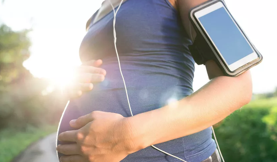 Phụ nữ mang thai vẫn chạy bộ, chuyên gia nói gì?