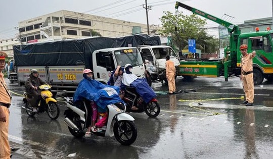 Bắt lái xe dương tính với ma túy gây tai nạn làm 2 người tử vong