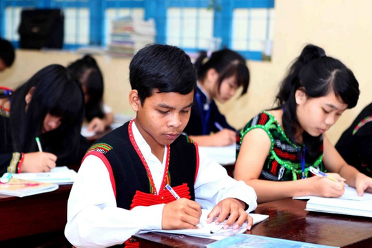 Đề xuất học sinh dự bị đại học sẽ được miễn học phí