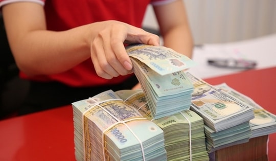 Lãi suất ngân hàng BIDV, SHB mới nhất: Cùng gửi 200 triệu đồng tiết kiệm 24 tháng sẽ nhận bao nhiêu tiền?