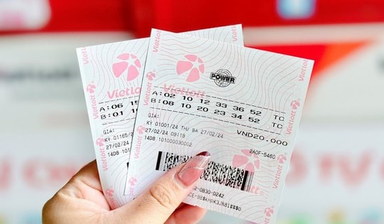 Kiên trì mua một dãy số Vietlott, người đàn ông bất ngờ ‘đổi đời’ vì trúng Jackpot