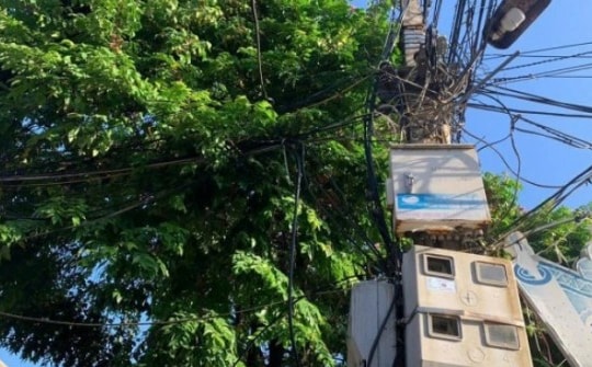 Cứu chồng bị điện giật, vợ tử vong