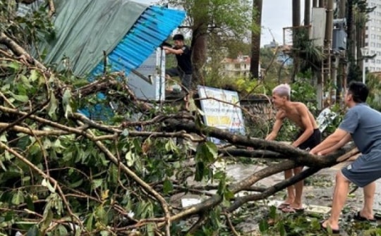 Thủ tướng yêu cầu triển khai ngay miễn giảm thuế, phí và lệ phí sau bão số 3 và mưa lũ