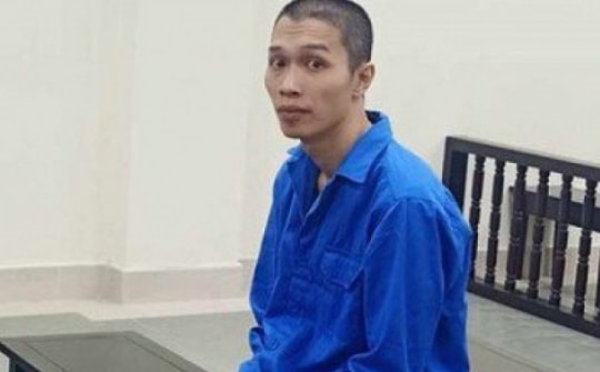 Sau 2 lần bị đánh, nhân viên cây xăng dùng dao đâm khách hàng đi xe ôtô