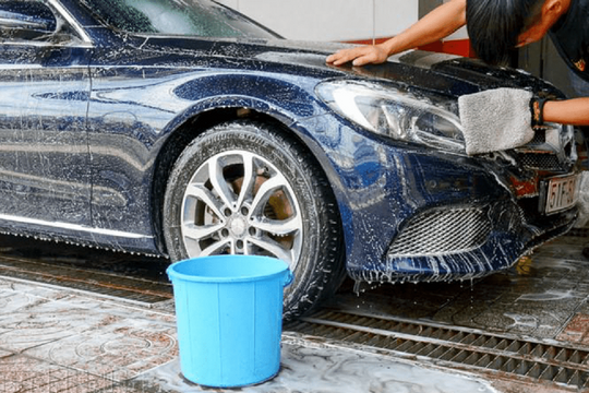 Có nên sử dụng nước giếng khoan rửa xe?