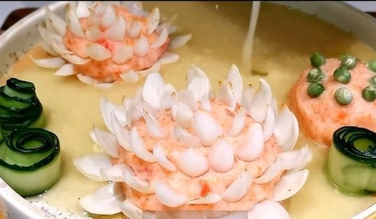 1 món ngon dễ làm và đẹp như những bông sen rực rỡ lại giúp dưỡng da mịn căng, giảm nếp nhăn