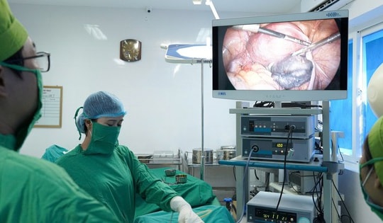 Cô gái 20 tuổi ở Phú Thọ bị u nang buồng trứng xoắn khi mang thai ở tuần thứ 9 may mắn thoát nạn