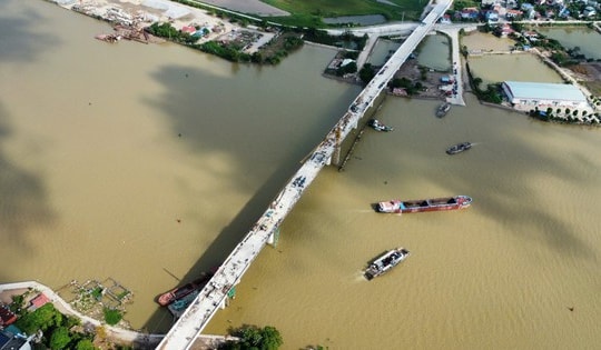 Sau hợp long cầu Đống Cao ở Nam Định hiện hình hài, hẹn ngày thông xe