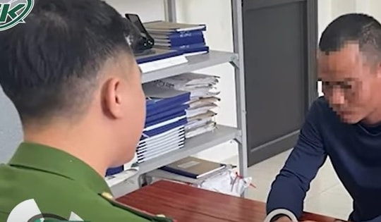 Khởi tố gã 'ma men' tấn công CSGT sau khi vít ga thông chốt ở Hà Tĩnh